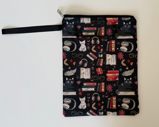 Book Sleeve | Books & Cats